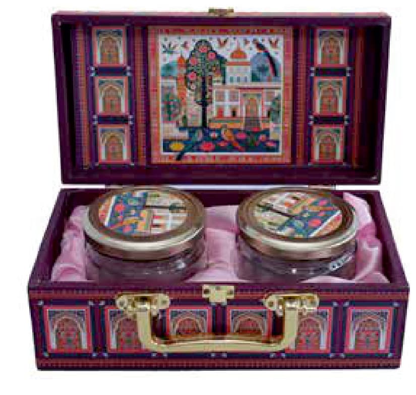 Maharashtra Art Dry Fruit Gift Box - 2 Jars